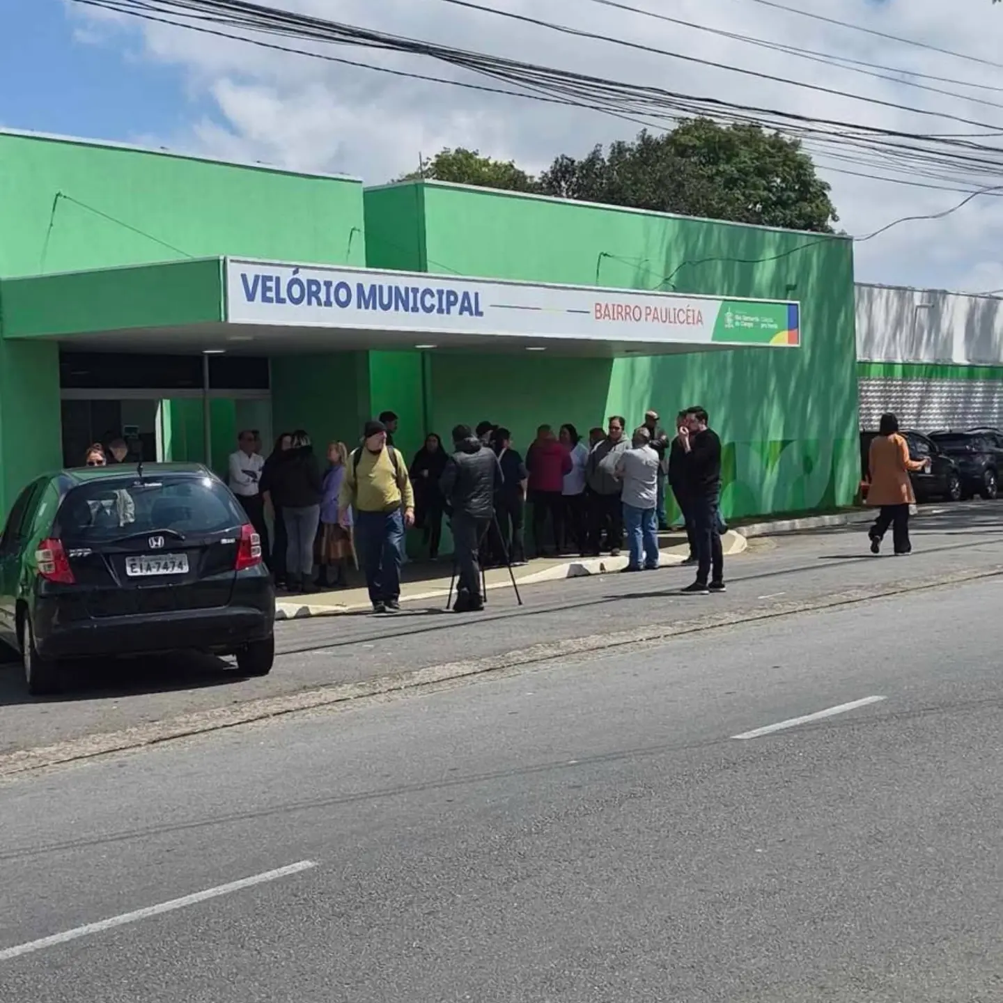 DONO DE TABACARIA MORTO DURANTE INAUGURAÇÃO DO ESTABELECIMENTO É VELADO EM CEMITÉRIO DA PAULICÉIA