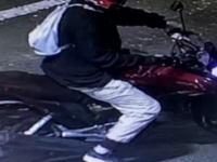 ASSALTANTE DE MOTO ROUBA CELULAR DE MORADOR NO FERRAZÓPOLIS