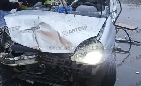 ACIDENTE ENTRE DOIS CARROS E CAMINHÃO DEIXA UM MORTO E QUATRO FERIDOS NO RODOANEL MÁRIO COVAS