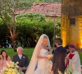 MOMENTO ESPECIAL: ANA HICKMANN E EDU GUEDES SE CASAM EM CERIMÔNIA RELIGIOSA