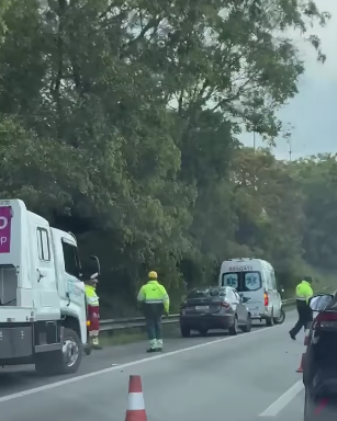 ALERTA DE TRÂNSITO: OCORRÊNCIA COMPLICA TRÁFEGO NA ANCHIETA, SENTIDO CAPITAL