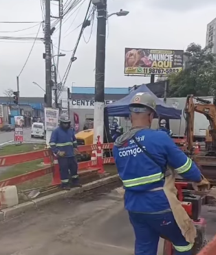OBRA DA COMGÁS INTERDITA UMA FAIXA DA AVENIDA ROTARY NESTE DOMINGO; OBRAS CONTINUAM NO PRÓXIMO FIM DE SEMANA