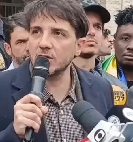 “TRAIDORES DA PÁTRIA NOS GOVERNAM EM TODOS OS PODERES”, DIZ RENAN SANTOS EM ATO NO IBIRAPUERA