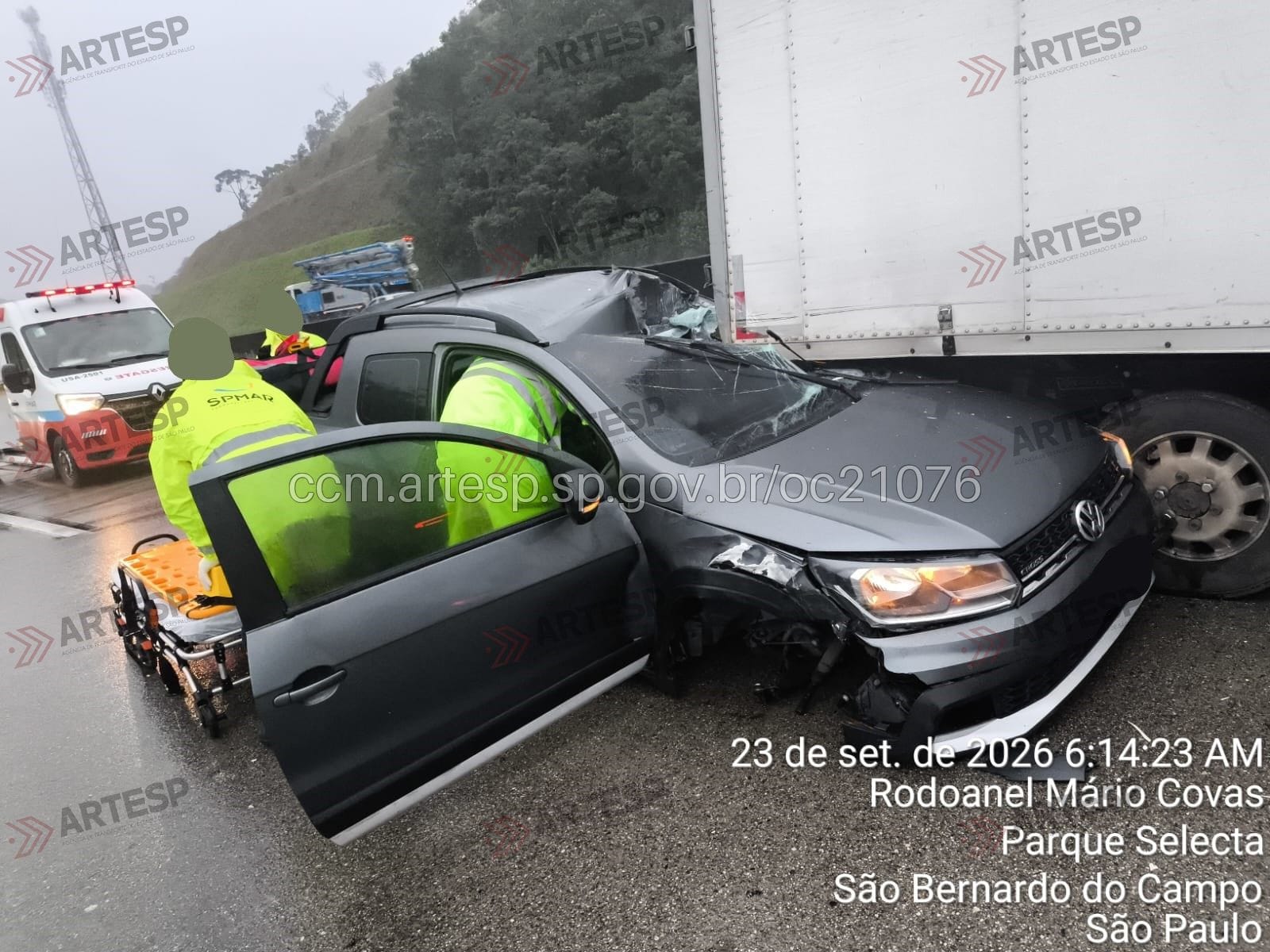 ENGAVETAMENTO COM CINCO VEÍCULOS DEIXA DOIS FERIDOS NO RODOANEL EM SÃO BERNARDO