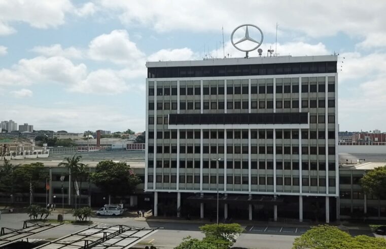 MERCEDES-BENZ CELEBRA 70 ANOS NO BRASIL