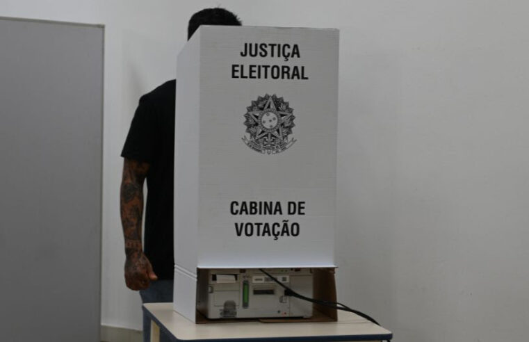 ELEIÇÕES 2026: SAIBA QUEM É OBRIGADO A VOTAR E QUEM TEM O VOTO FACULTATIVO