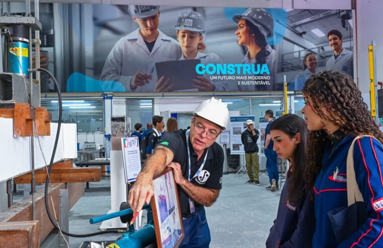 COM A PRESENÇA DE QUASE 2 MIL VISITANTES, FEI PORTAS ABERTAS TRANSFORMA O SÁBADO DE ESTUDANTES DE ENSINO MÉDIO EM IMERSÃO PRÁTICA NA CIÊNCIA E TECNOLOGIA