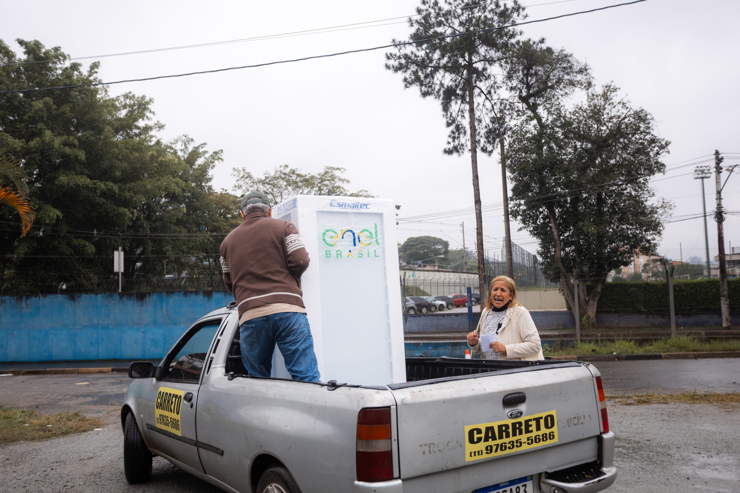 EMOÇÃO E SURPRESA MARCARAM A ENTREGA DE 150 NOVAS GELADEIRAS EM SÃO BERNARDO