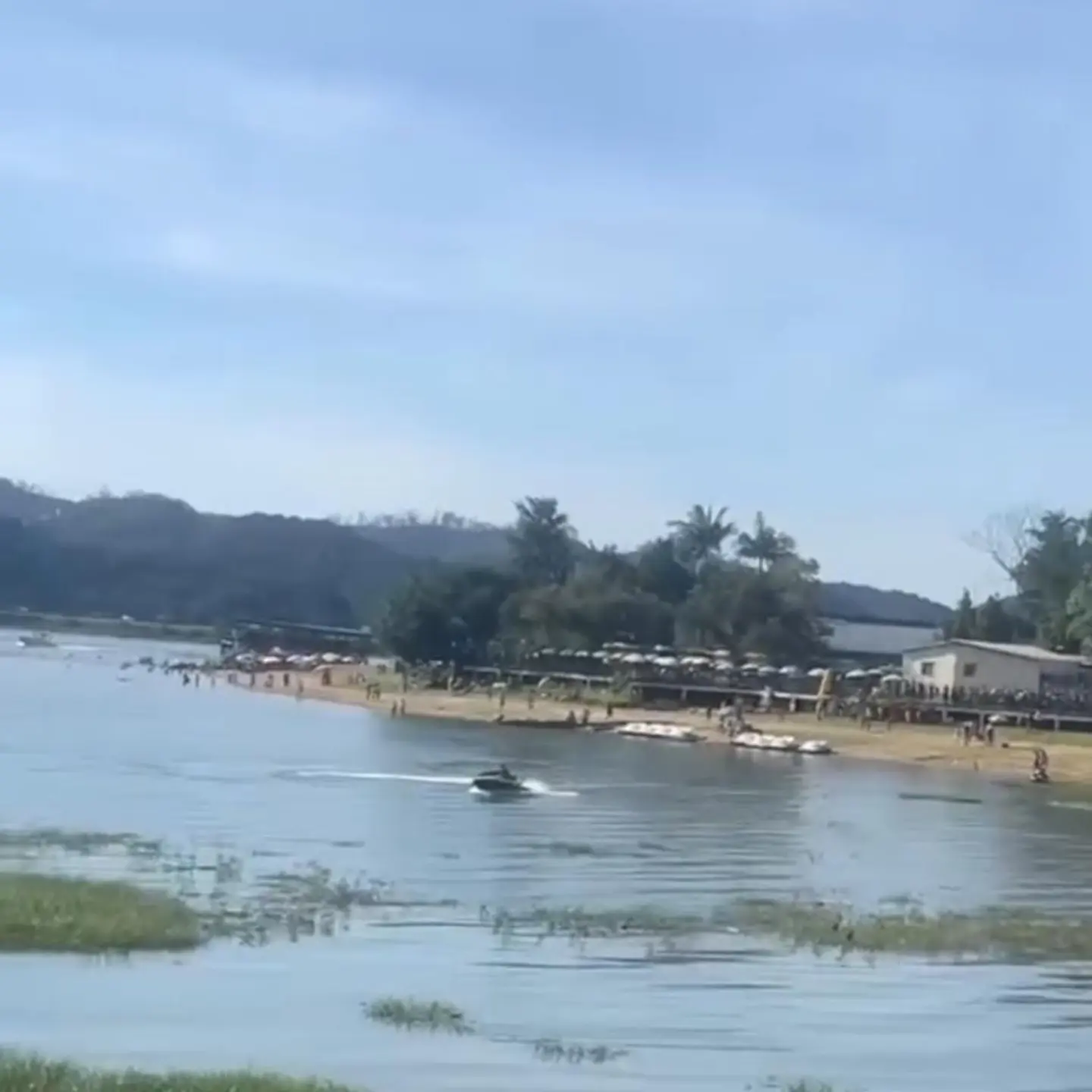 HOMEM MORRE AFOGADO APÓS TENTAR RESGATAR BOLA DA FILHA NA PRAINHA DO RIACHO GRANDE, EM SÃO BERNARDO