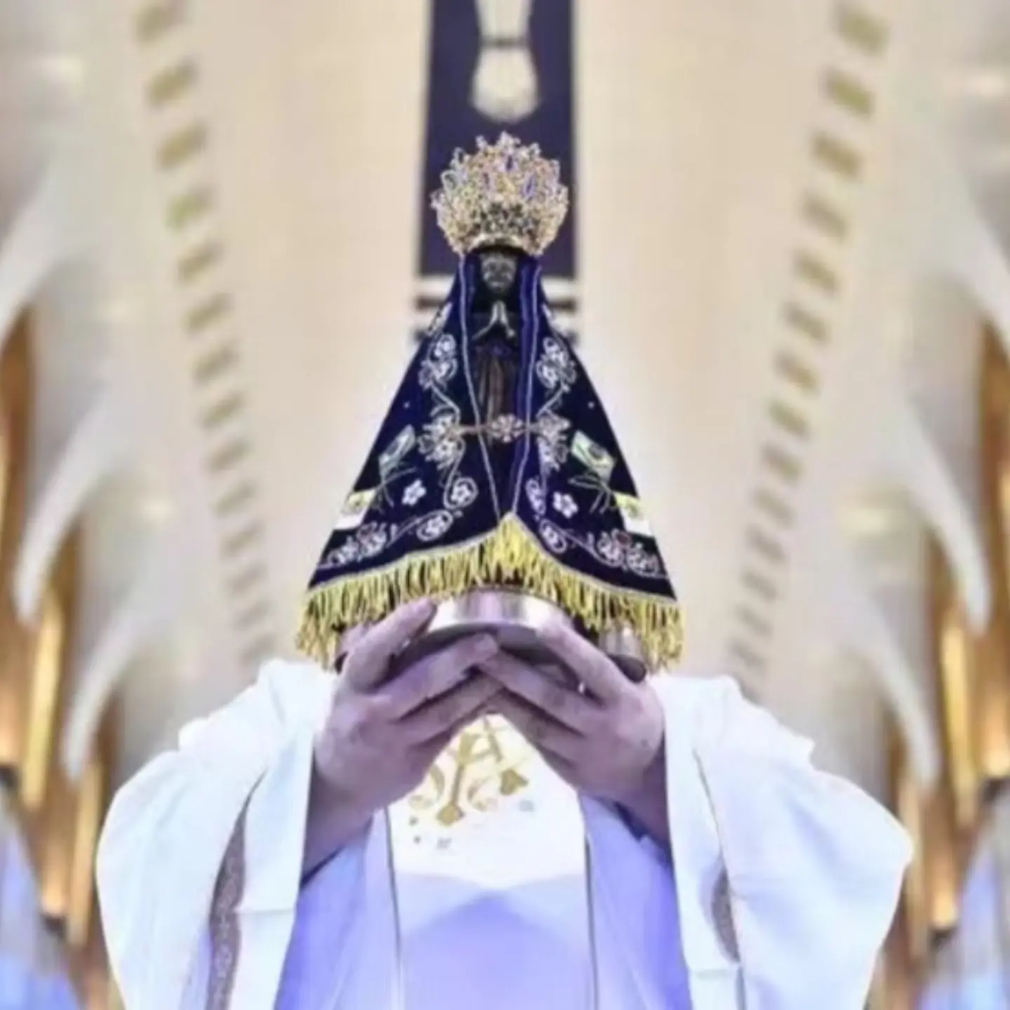 CAMINHO DE FÉ: A DEVOÇÃO QUE MOVE MILHARES DE DEVOTOS AO SANTUÁRIO DE NOSSA SENHORA APARECIDA
