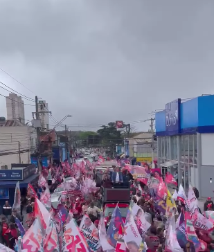 NA RETA FINAL DA ELEIÇÃO, HADDAD PARTICIPA DE CAMINHADA EM SÃO BERNARDO