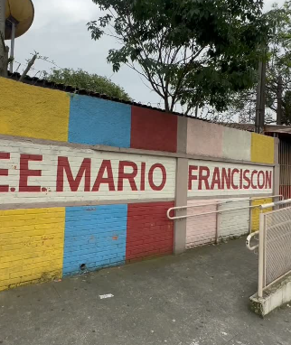 ESTUDANTES DE ESCOLA ESTADUAL DO BAIRRO DOS CASA ALEGAM TER SIDO AGREDIDAS POR MÃE DE ALUNO