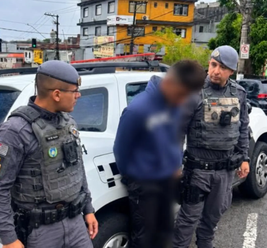 POLÍCIA MILITAR PRENDE EM DIADEMA SUSPEITO DE ATIRAR EM HOMEM NO DIA DA ELEIÇÃO