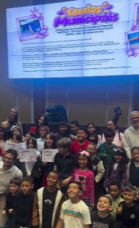 CRIANÇAS SÃO HOMENAGEADAS EM SESSÃO SOLENE INÉDITA EM SÃO BERNARDO
