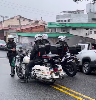 FORTE ESQUEMA DE SEGURANÇA É MONTADO AO REDOR E DENTRO DE ESCOLA ONDE LULA VOTOU EM SÃO BERNARDO