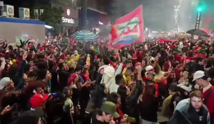 FESTA NA AVENIDA PAULISTA APÓS VITÓRIA DE LULA NAS ELEIÇÕES PRESIDENCIAIS