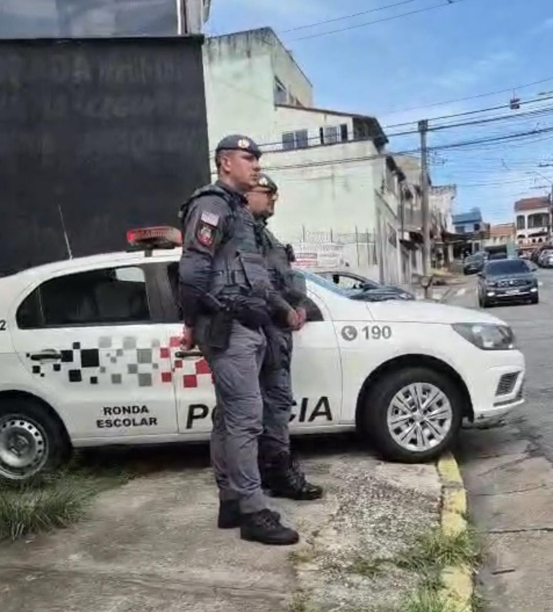 CORPO COM MARCAS DE VIOLÊNCIA É ENCONTRADO NA CALÇADA DO JARDIM LAS VEGAS, EM SANTO ANDRÉ