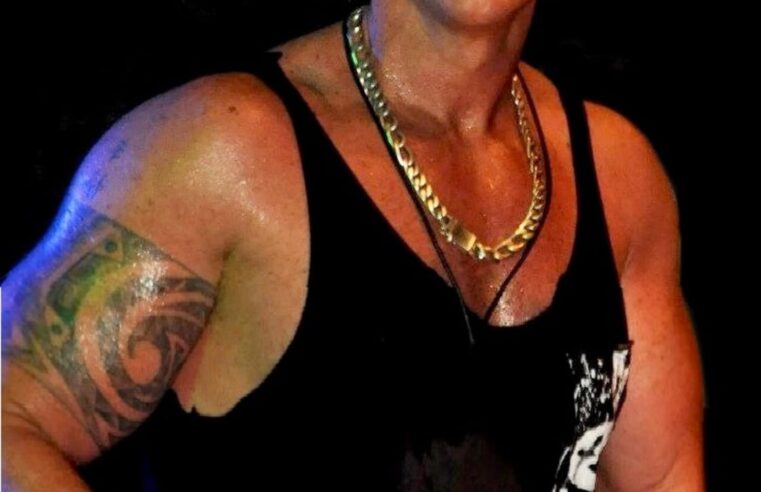 MORRE AOS 60 ANOS O CANTOR NETINHO, UM DOS GRANDES NOMES DO AXÉ BRASILEIRO