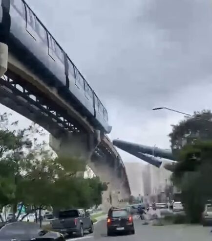 VÍDEO MOSTRA MOMENTO EM QUE TREM DO MONOTRILHO ATINGE GUINDASTE EM SÃO PAULO