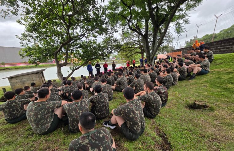 DEFESA CIVIL DE SÃO CAETANO CAPACITA ATIRADORES DO TIRO DE GUERRA PARA ATUAÇÃO EM SITUAÇÕES DE CHUVAS INTENSAS